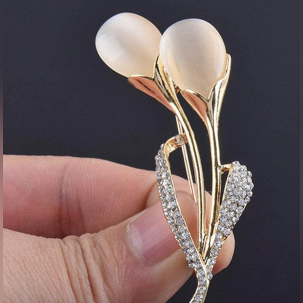 WESTOCEAN Tulip Brooch Women Elegant Brooch Pin Accessories